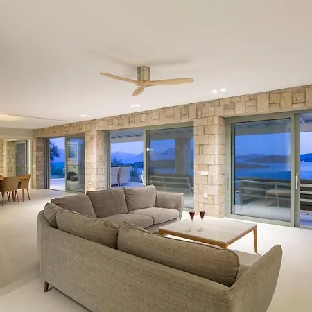 Ilaira Villa Nydri (Lefkada)